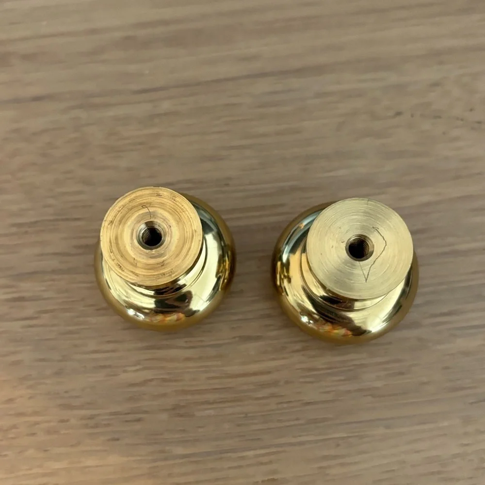 Set of 2 cabinet door knobs‎ Solid brass. New